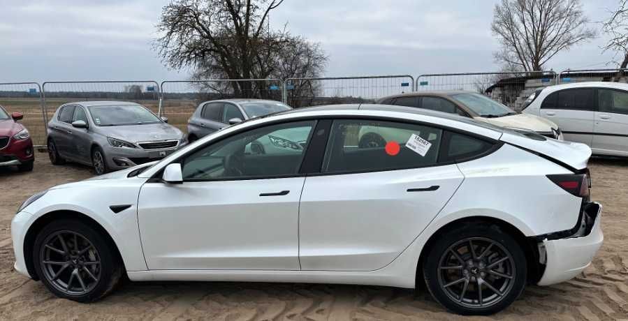 Бампер передній Tesla Model 3 розборка Тесла Модел 3