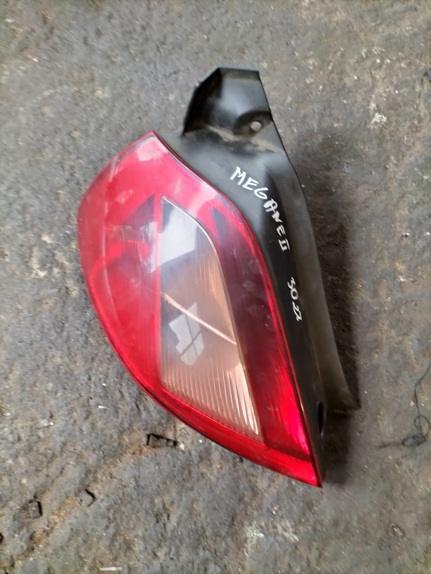 Lampa tył tylna lewa kierowcy Renault Megane 2