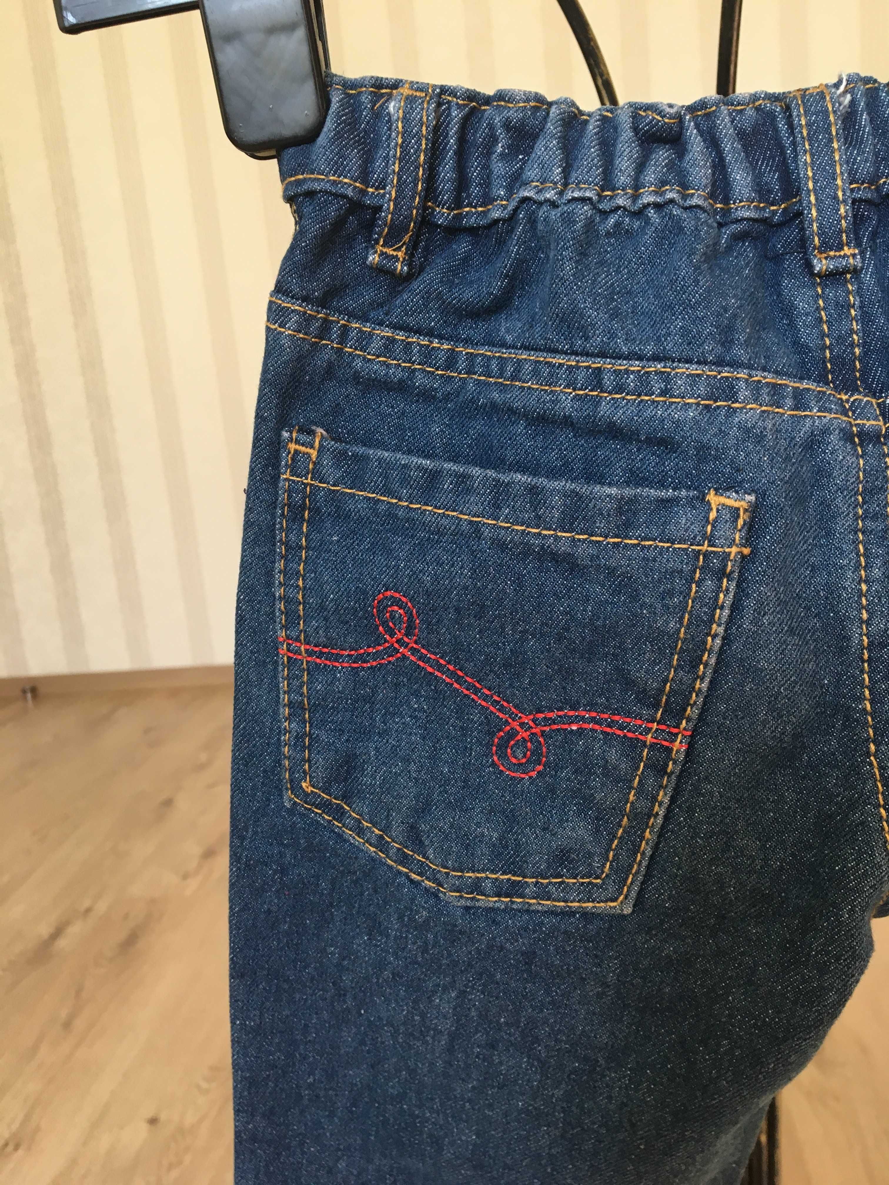 Новые фирменные  джинсовые штанишки LR Geans 4 T