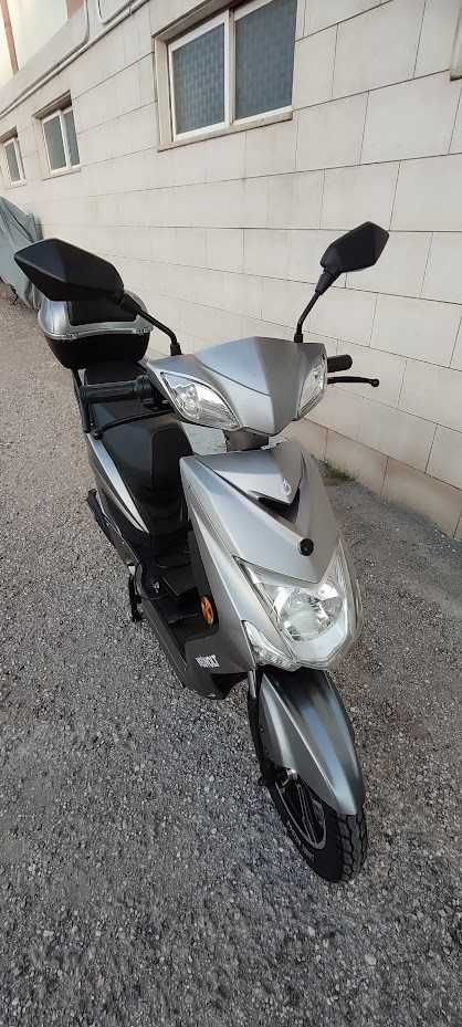 NEOVOLT Eco-Volt 60V 250W - Bicicleta Elétrica Moderna e Sustentável!