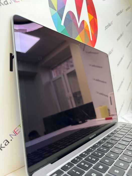 MacBook Air 13 M1 8CPU/7GPU 8RAM 128SSD Space Gray 126 циклов (94%)