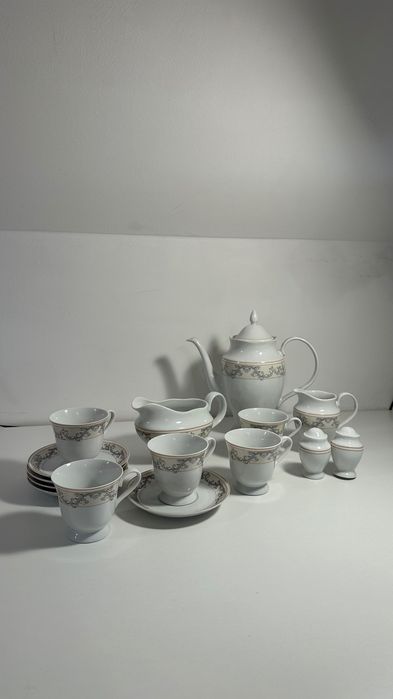 Zestaw porcelany Chodzież Astra, dzbanek filiżanki 15 elementów