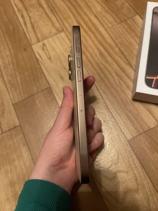 Apple iPhone 16 Pro Max 256GB (Desert Titanium)