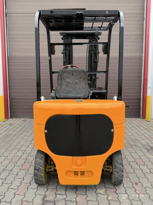 Forklift truck CPD15J