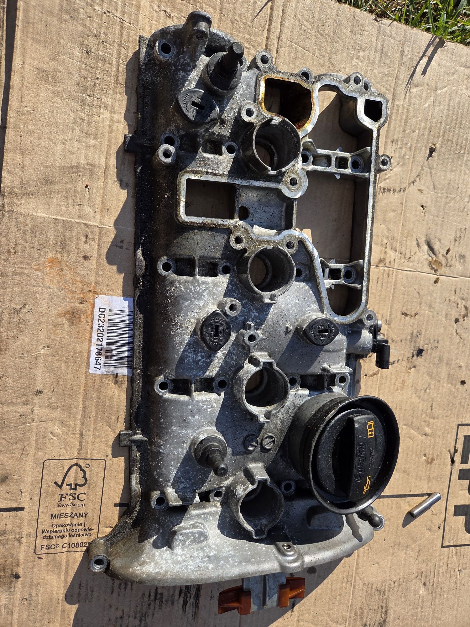 Pokrywa zaworow 1.8-2.0 TSI