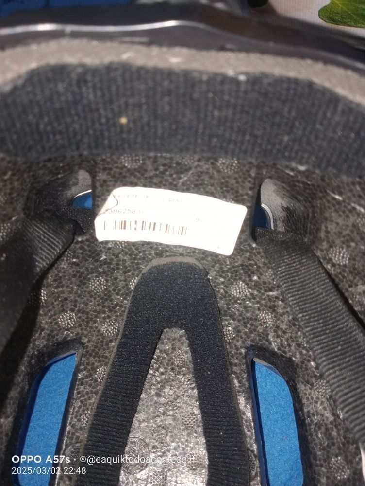 Capacete b-twin para bike , BTT, , trotinete  novo