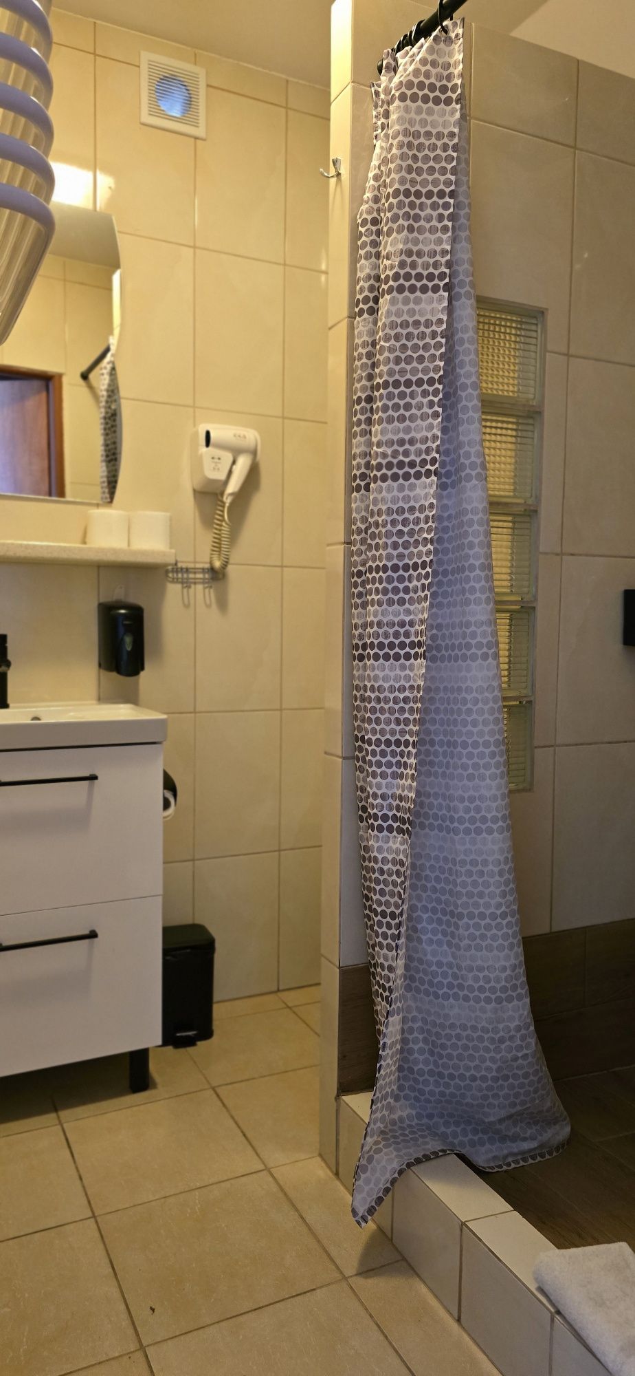 Noclegi Skorzęcin – Ośrodek Wypoczynkowy – domki i pokoje.kontakt tel.