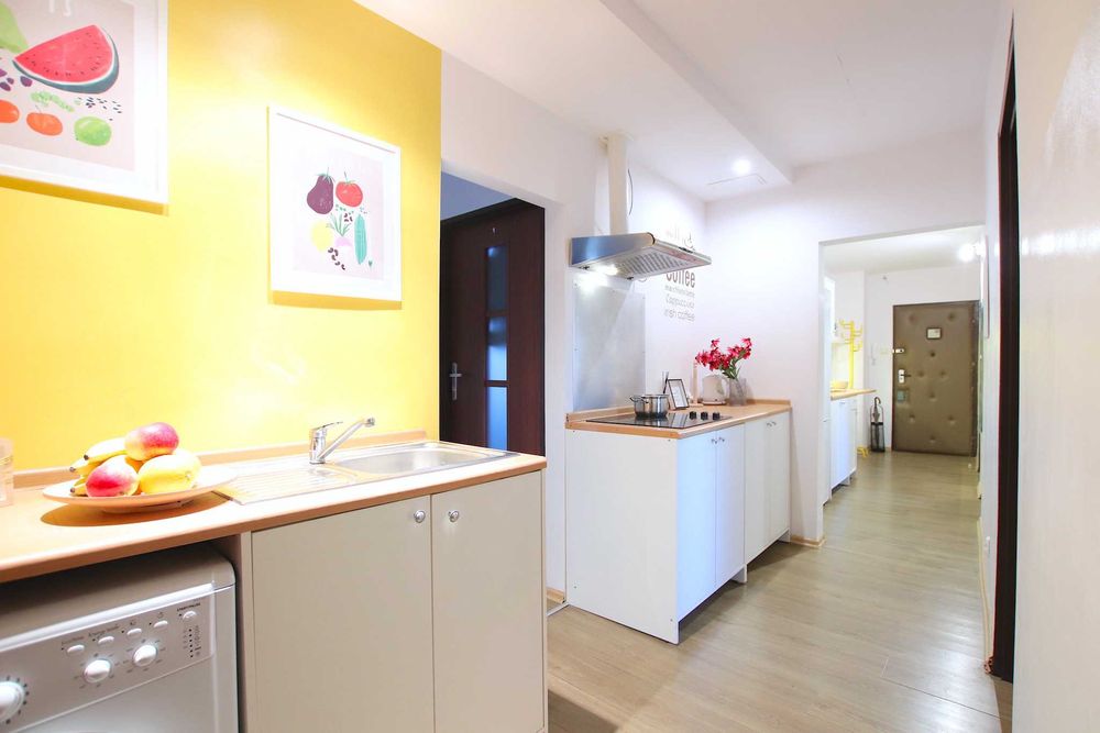 TANIO !! pokój z BALKONEM, blok z WINDĄ w CENTRUM ! ul. Nawrot 6