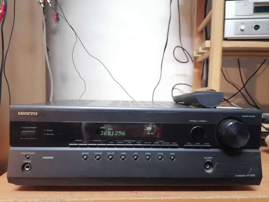 Amplituner 5.1 Onkyo HT-R380 HDMI, Pilot