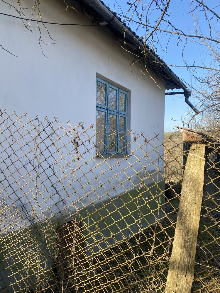 Продається будина в селі Стратин