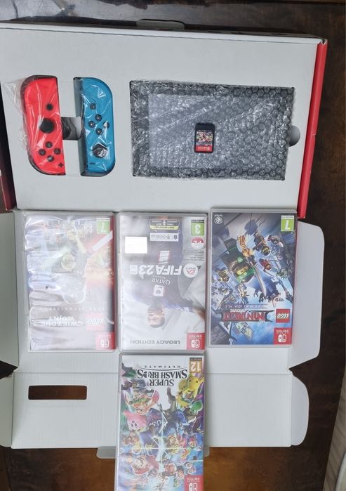 Konsola Nintendo Switch jak nowa z 5 grami