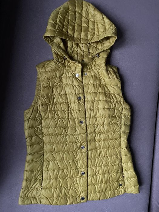 Bezrękawnik damski z kapturem, z puchem marki Massimo Dutti