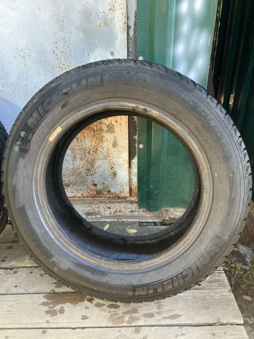 Продам зимнюю резину Michelin X-Ice 195*60 R15