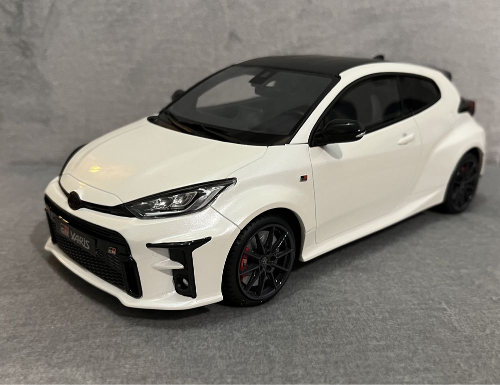 Model Toyota Yaris GR - Otto 1/18 OT424