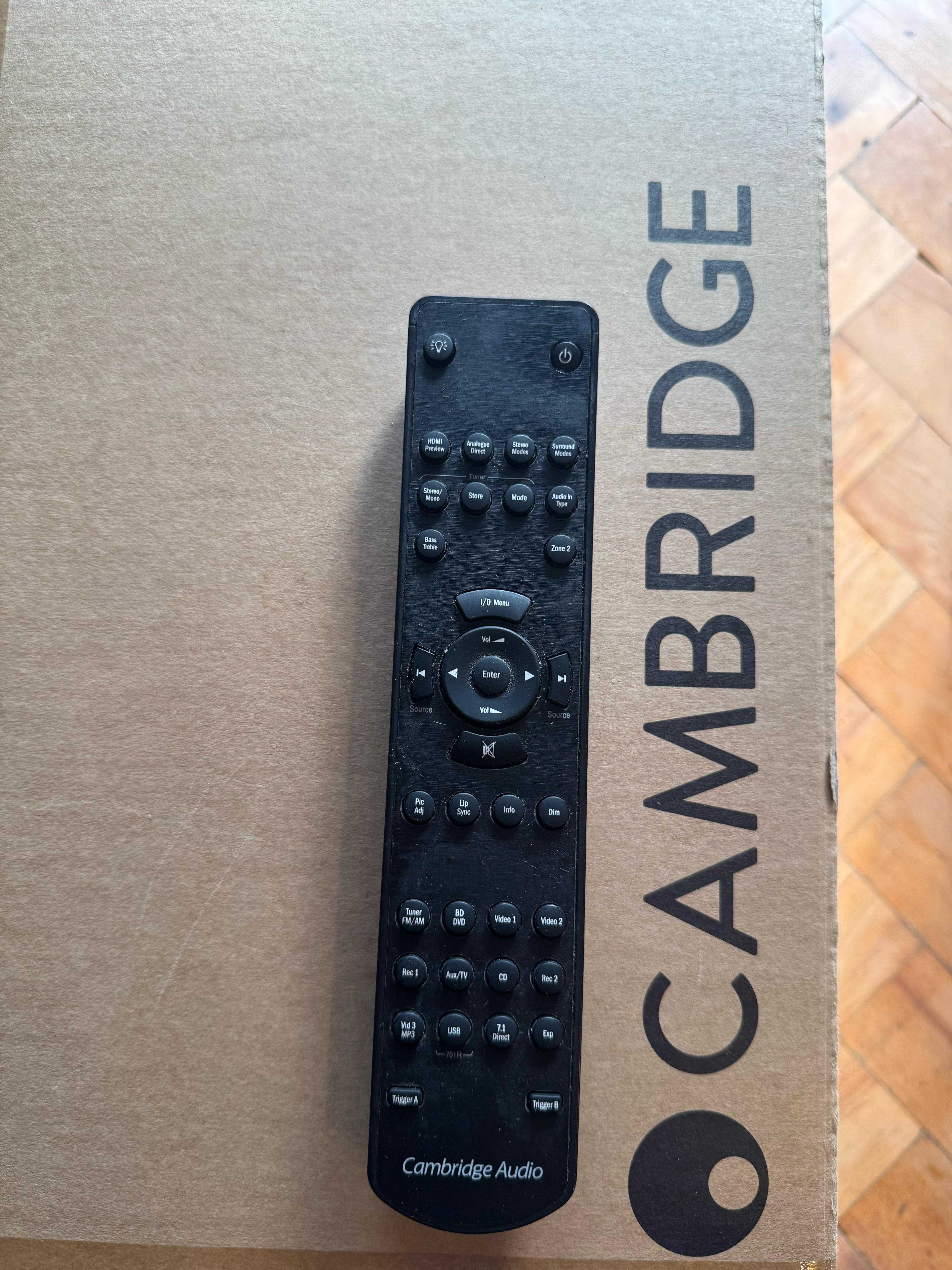 Amplituner Cambridge Audio Azur 751R v2