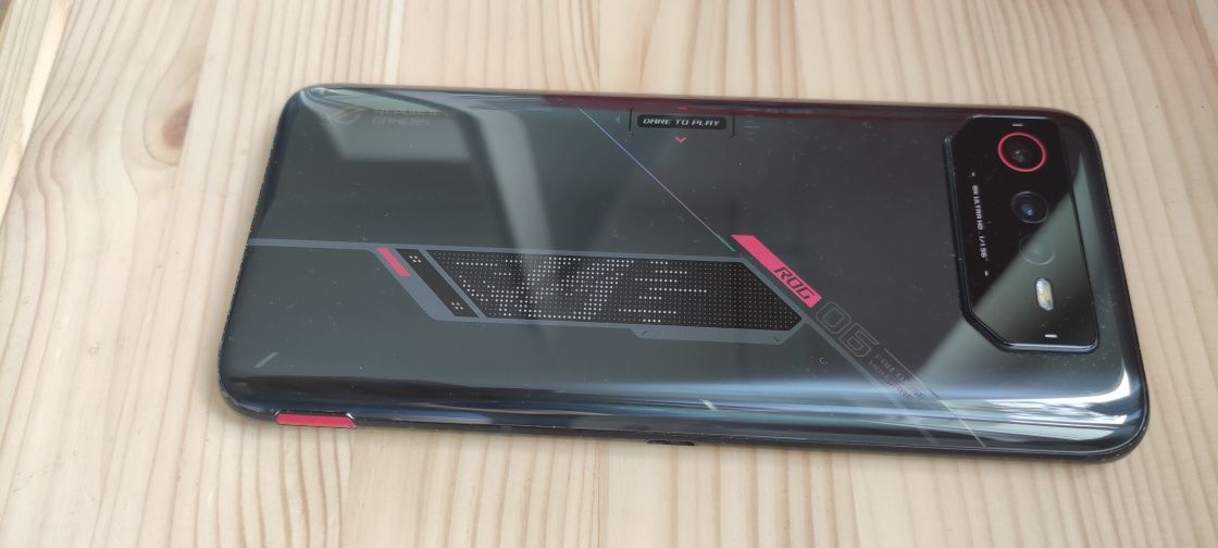 OKAZJA! ASUS ROG Phone 6 [16GB RAM/512GB Pamięci]