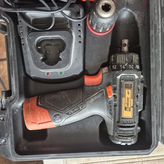 Продається шуруповерт Дніпро М