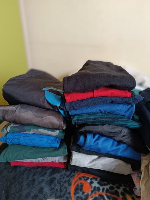 Oddam ciuchy dla chłopca 146-158