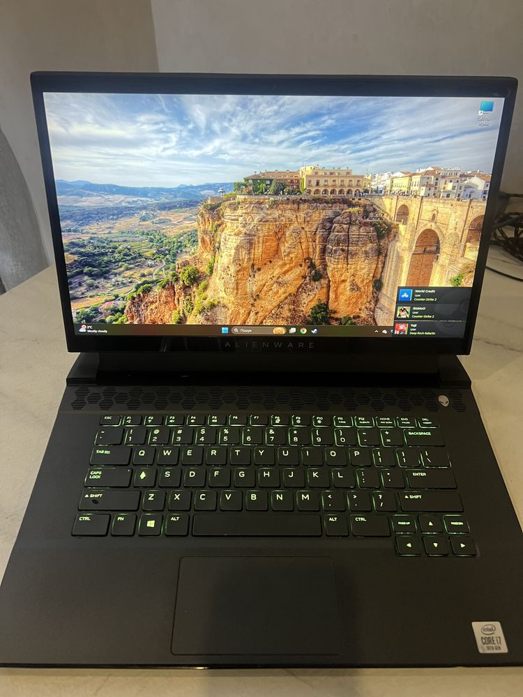 Ноутбук Alienware m15.