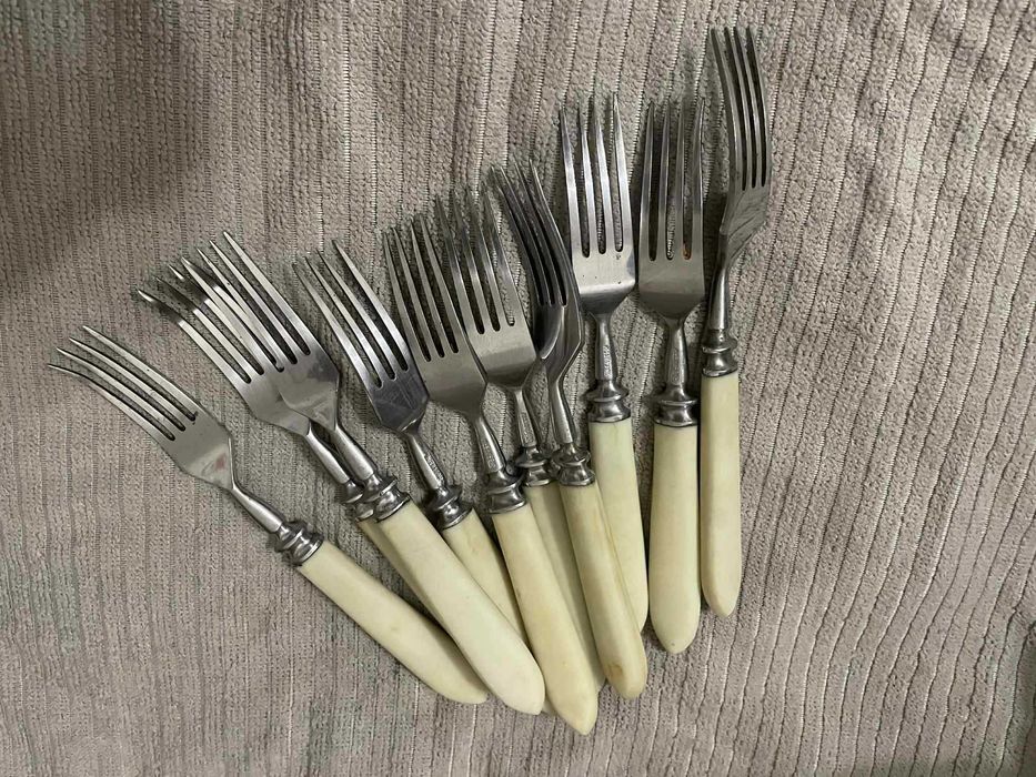 Виделки столові 10 шт (190 грн за всі разом)