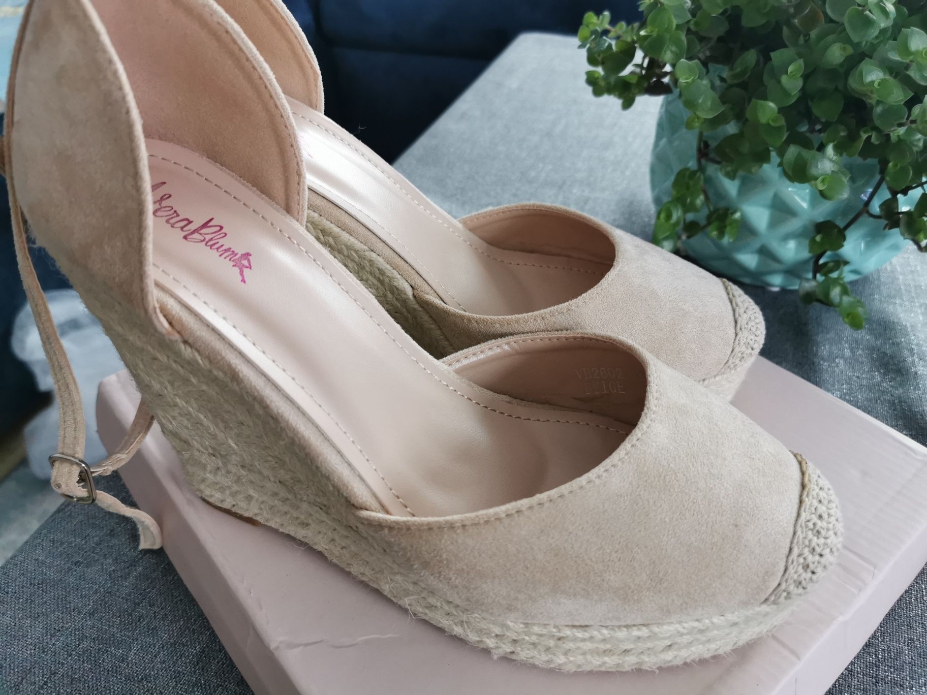 Espadryle na koturnie nowe