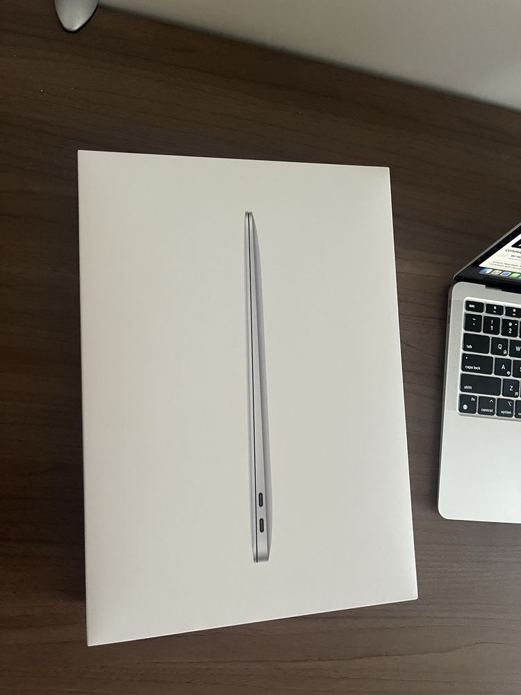 Ноутбук Apple MacBook Air M1 13,3"