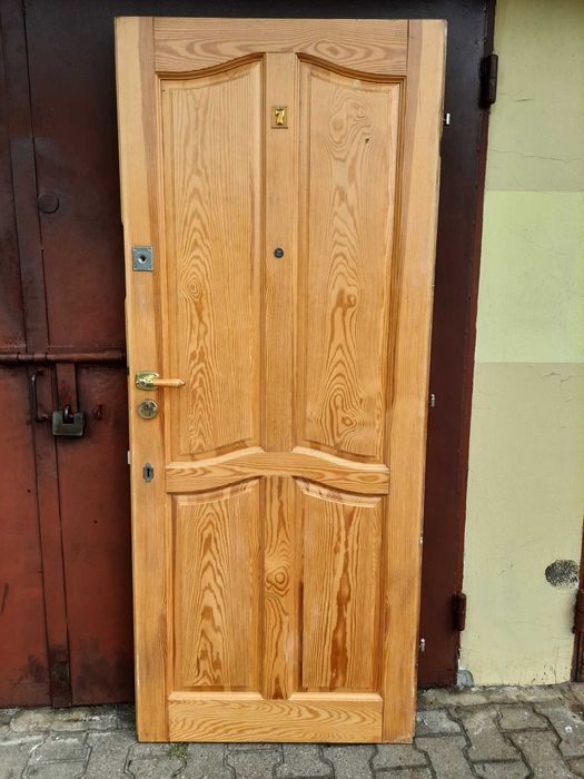Drzwi drewniane zewnętrzne lewe bez futryny