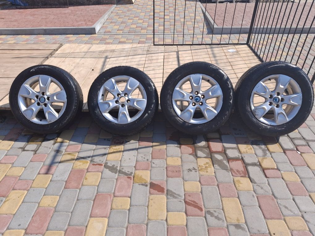 диски r15 6J×15h2 et 43 5J7601025 Skoda, Volkswagen 
Цена указ