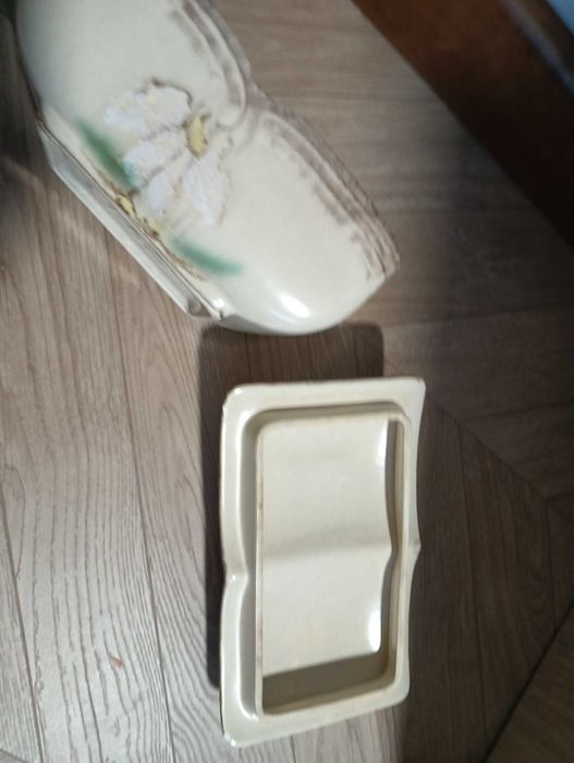 Pojemnik z pokrywką ceramiczny ozdobny