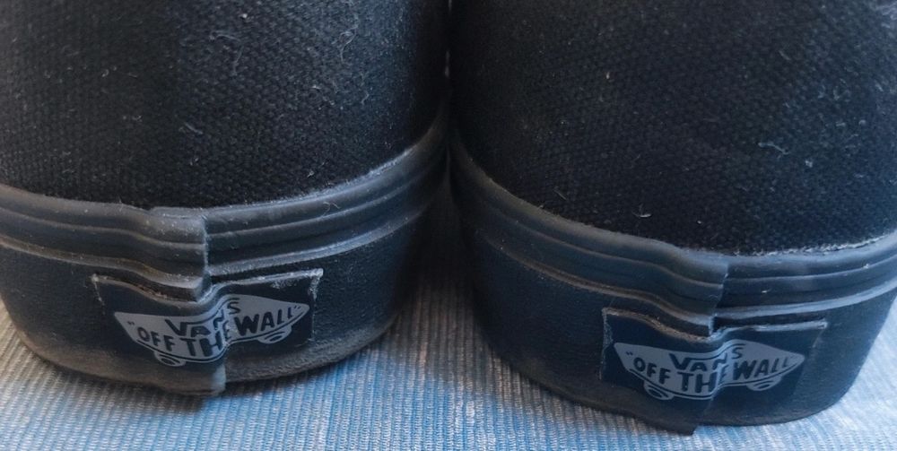 Vans NOVAS
Preço negociável!