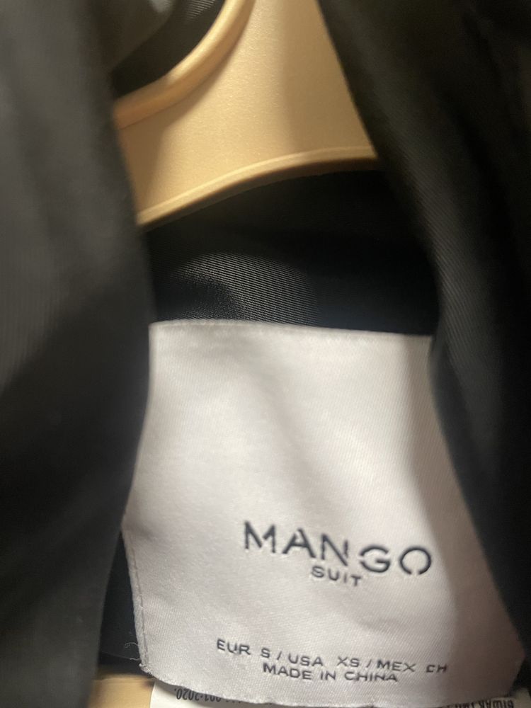 Пуховик mango