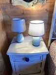 dois candeeiro de mesa de cabeceira em azul e verde agua, bom estado