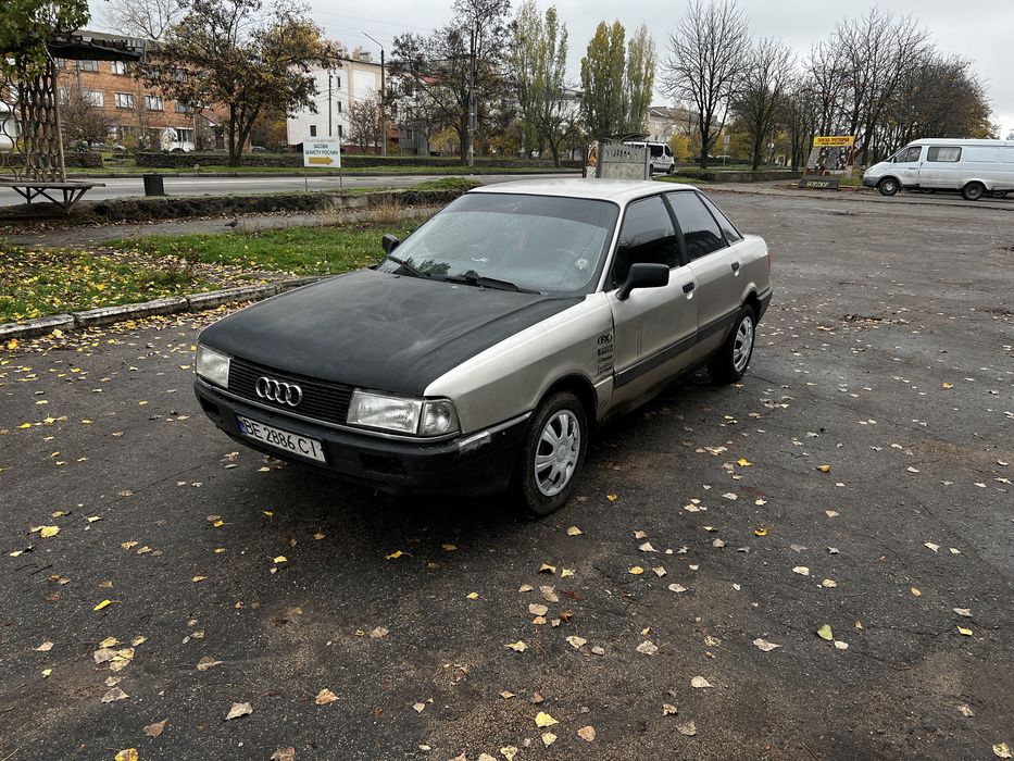 В продаже ауди 80 на полному ходу