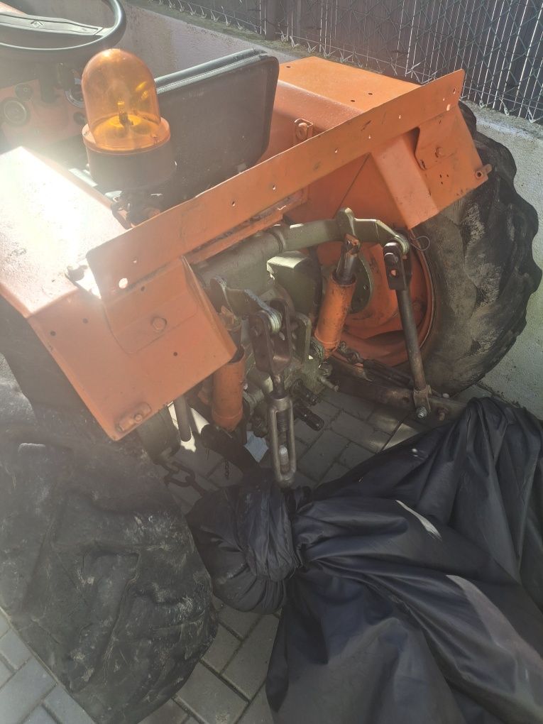 Trator Agria 8800