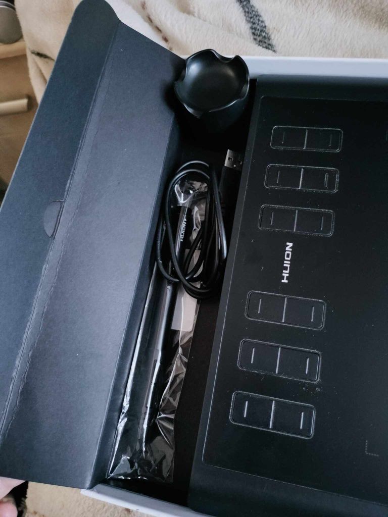 Tablet graficzny huion 1060 plus