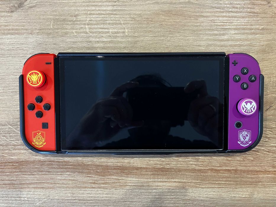 Nintendo Switch OLED w wersji Pokemon Scarlet/Violet
