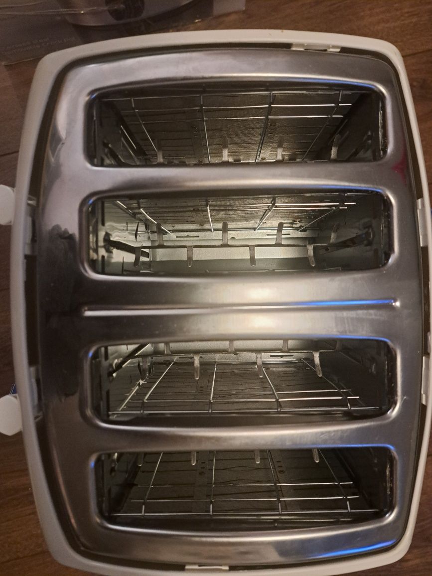Toster Russell Hobbs