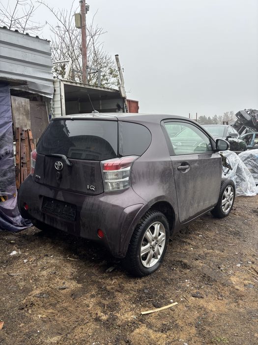 Toyota IQ 9AH klapa drzwi lusterko lampa koła deska fotel szyba belka