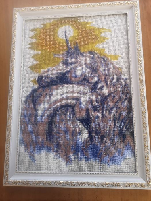 Продам картину "Єдинороги", вишиту чеським бісером. 3500 грн.