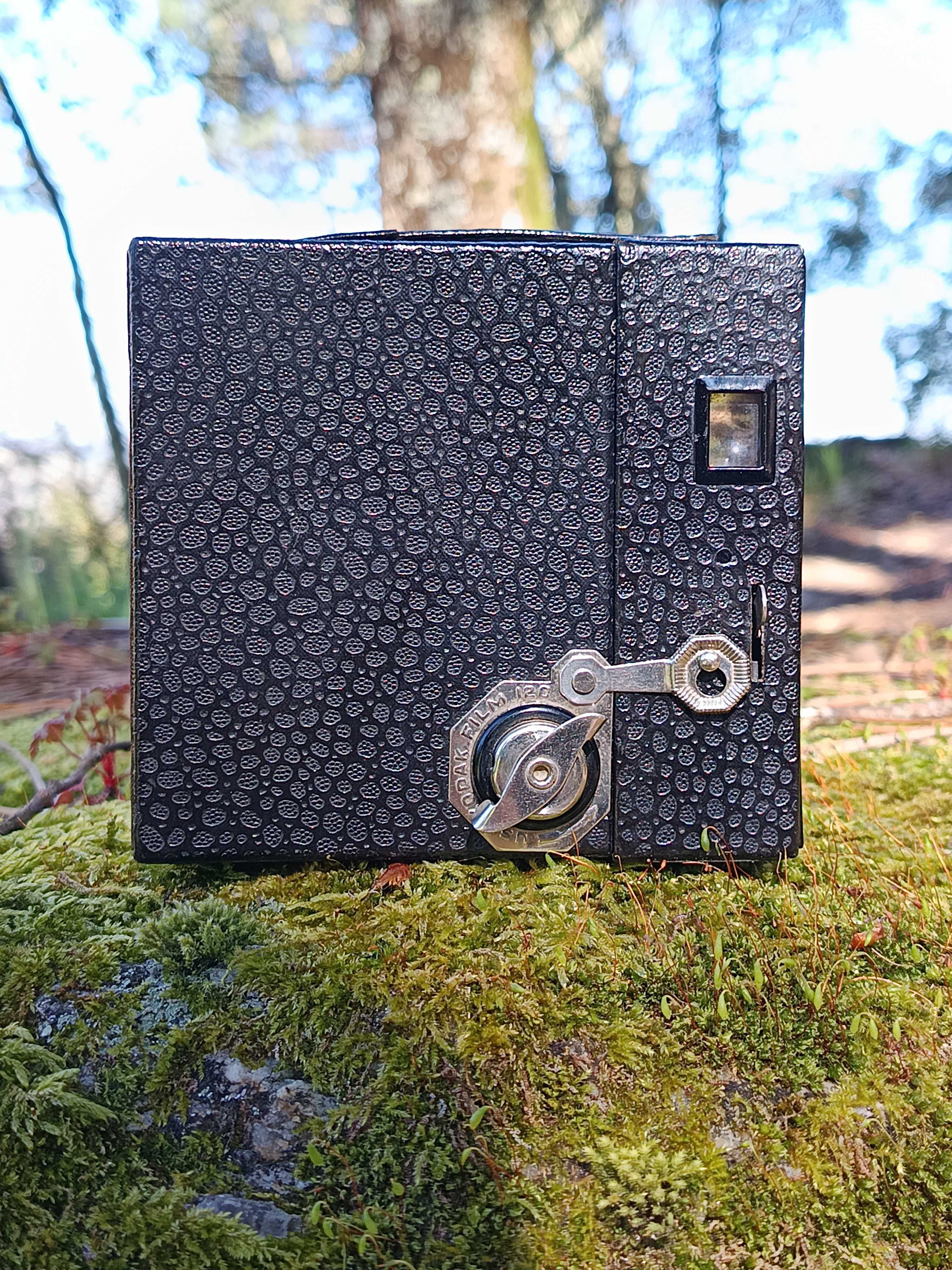 Câmara fotográfica Kodak Beau Brownie Nº2 (Câmara box/caixote)