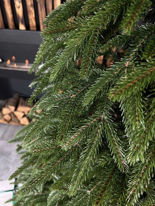 Ялинка штучна смерека