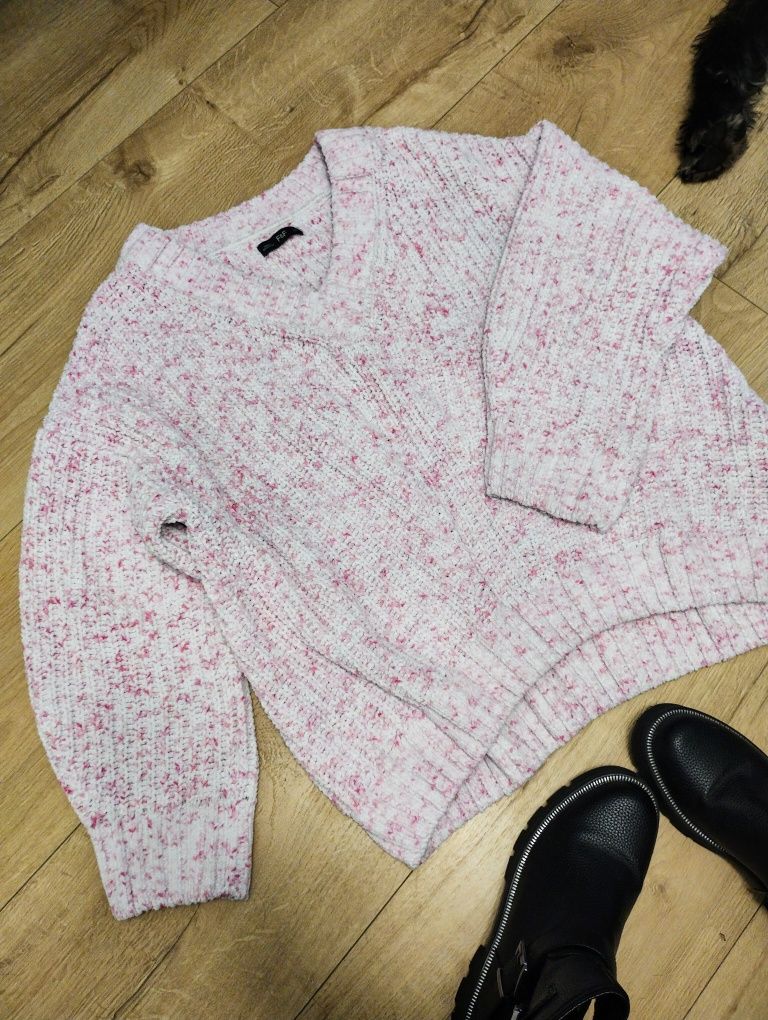 Sweter dzianinowy ciepły zimowy F&F
Rozmiar L
Długość 67 cm
Długość po