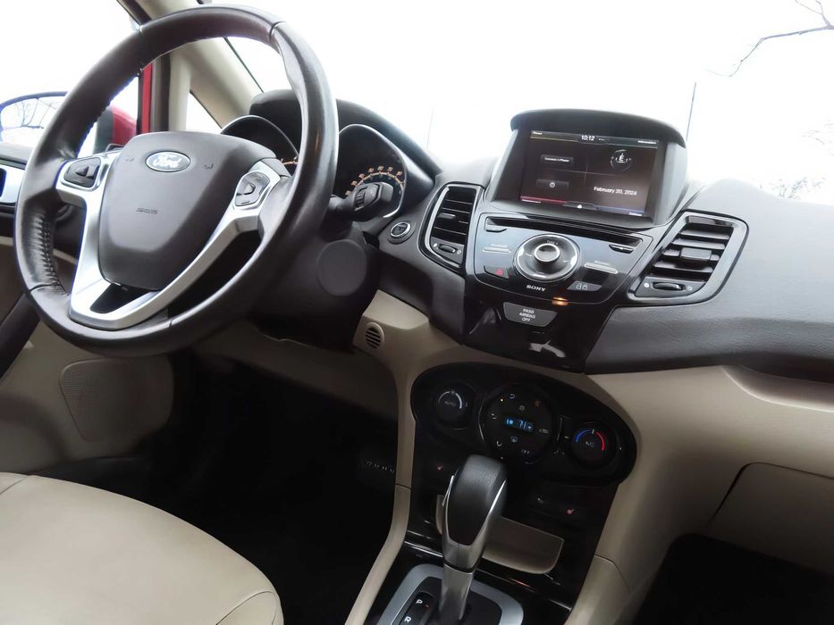 Ford Fiesta      2015