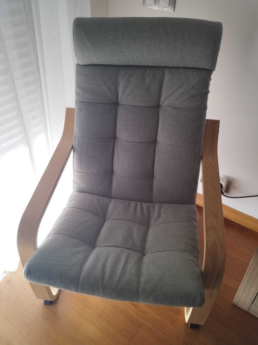 Cadeira Poltrona, chapa de carvalho e almofada verde claro