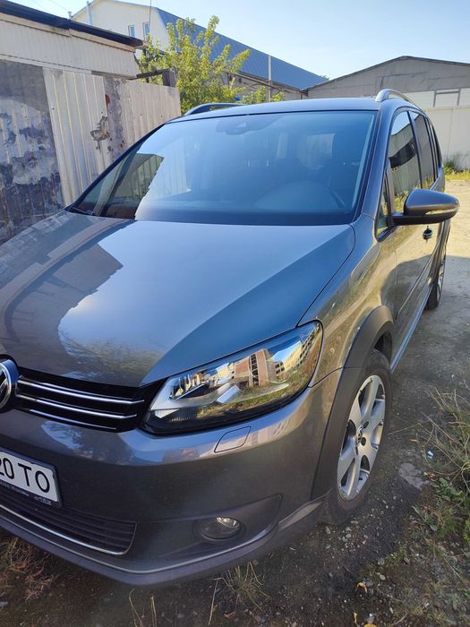 Volkswagen Touran Cross
