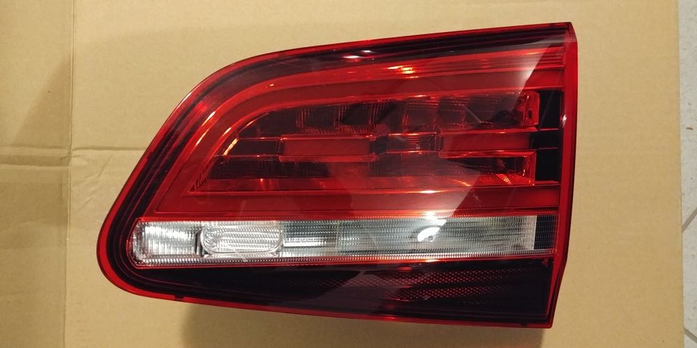 Lampa tylna prawa na klapę Vw Sharan