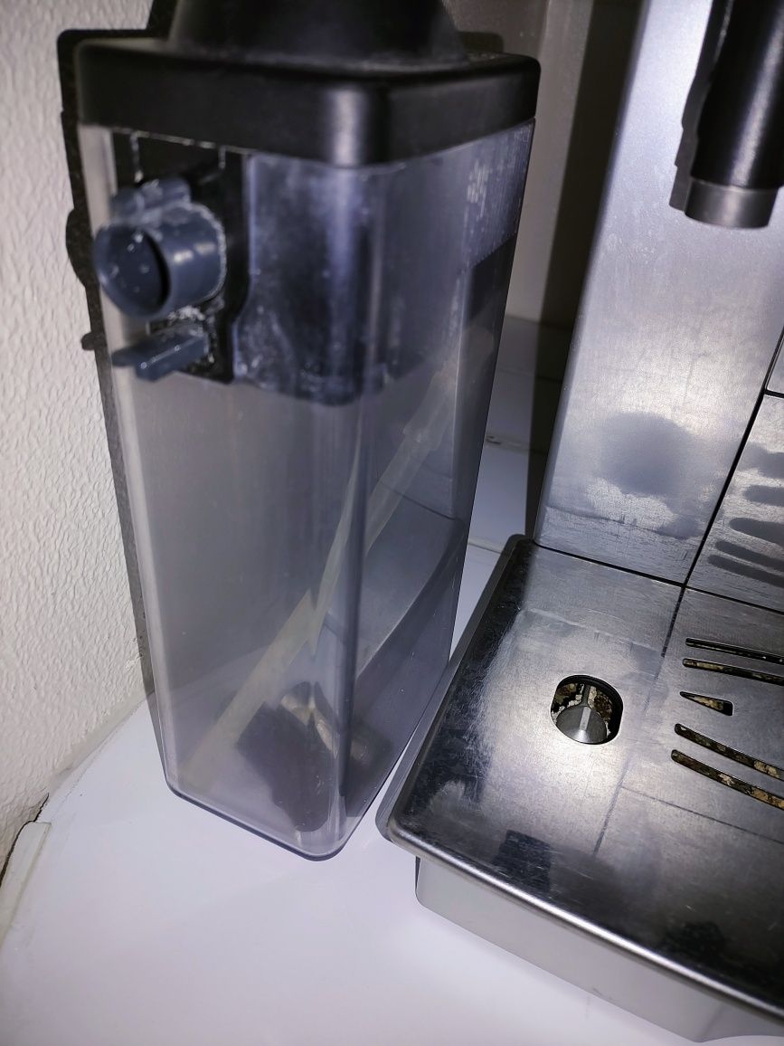 DeLonghi Cappuccino ECAM