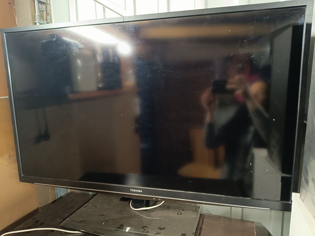 Sprzedam na części telewizory