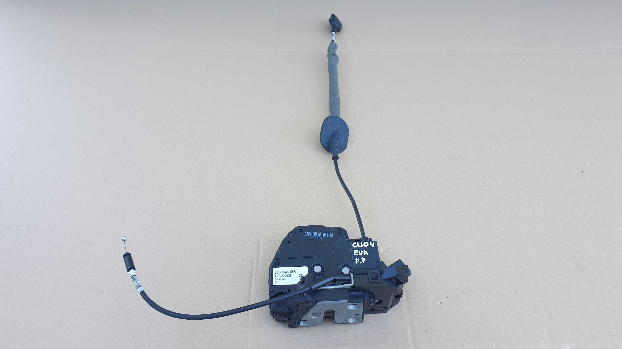 RENAULT Clio IV 4 prawy przedni zamek drzwi 4 pin