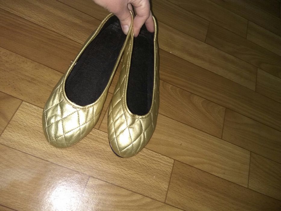 Туфли золотые очень удобные мягкие